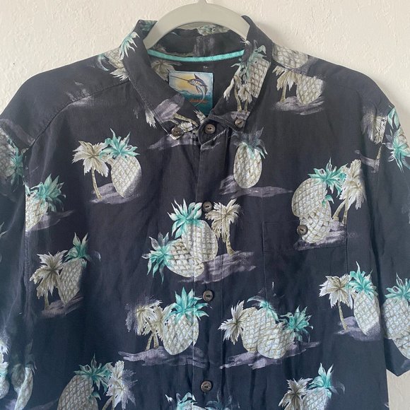 Tommy Bahama Mens Shirt Island Modern Fit Size L Hawaiian Pineapple 100% Silk - Picture 2 of 11